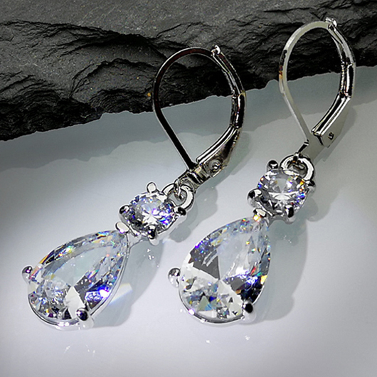 Metal Detail Waterdrop Design Silver Earrings