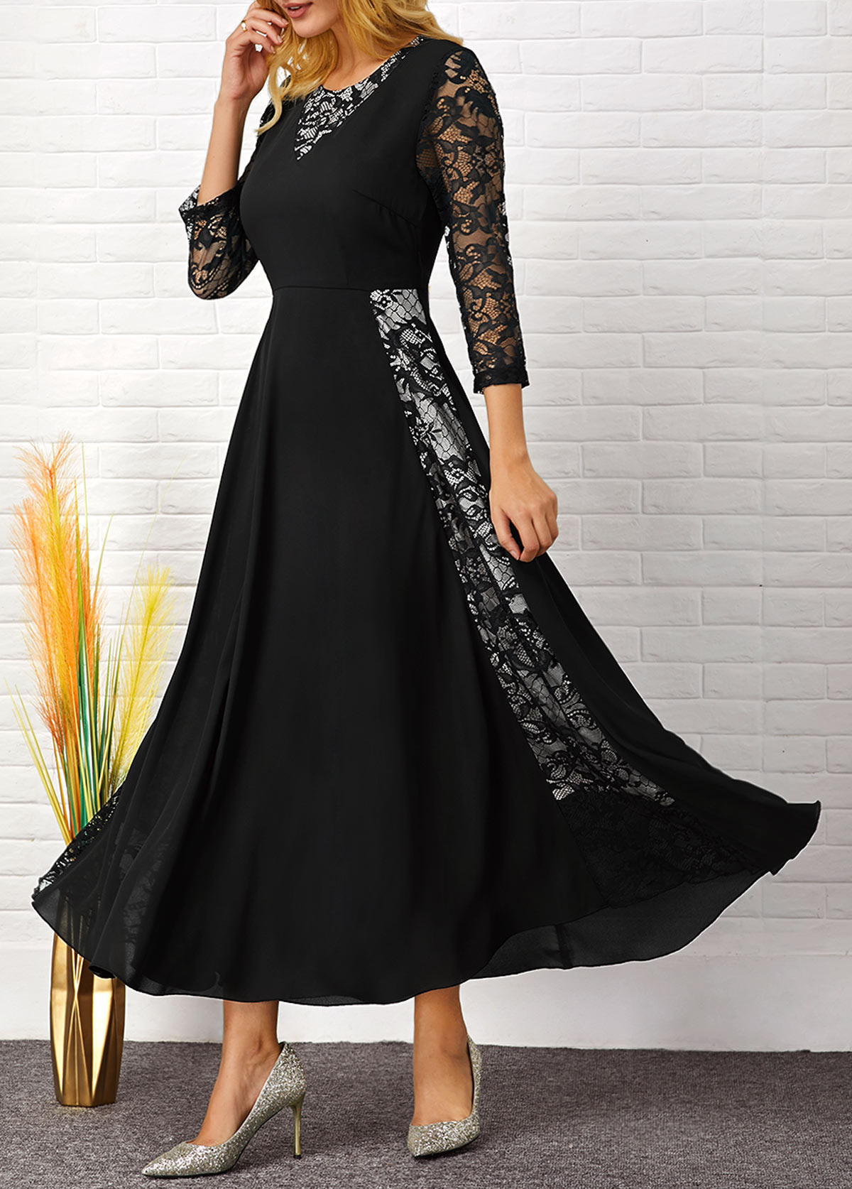 Lace Patchwork Round Neck 3/4 Sleeve Dress