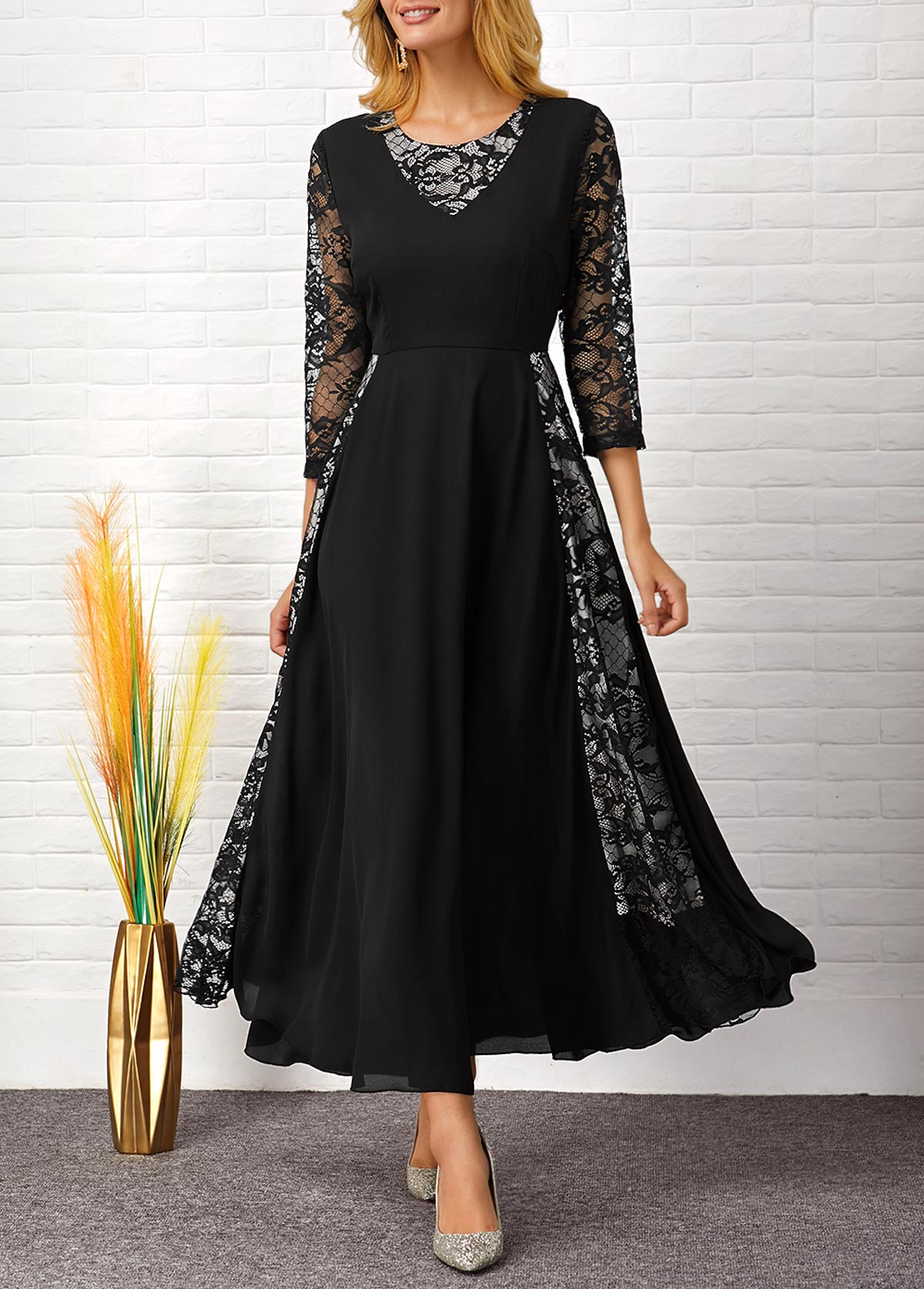 Lace Patchwork Round Neck 3/4 Sleeve Dress