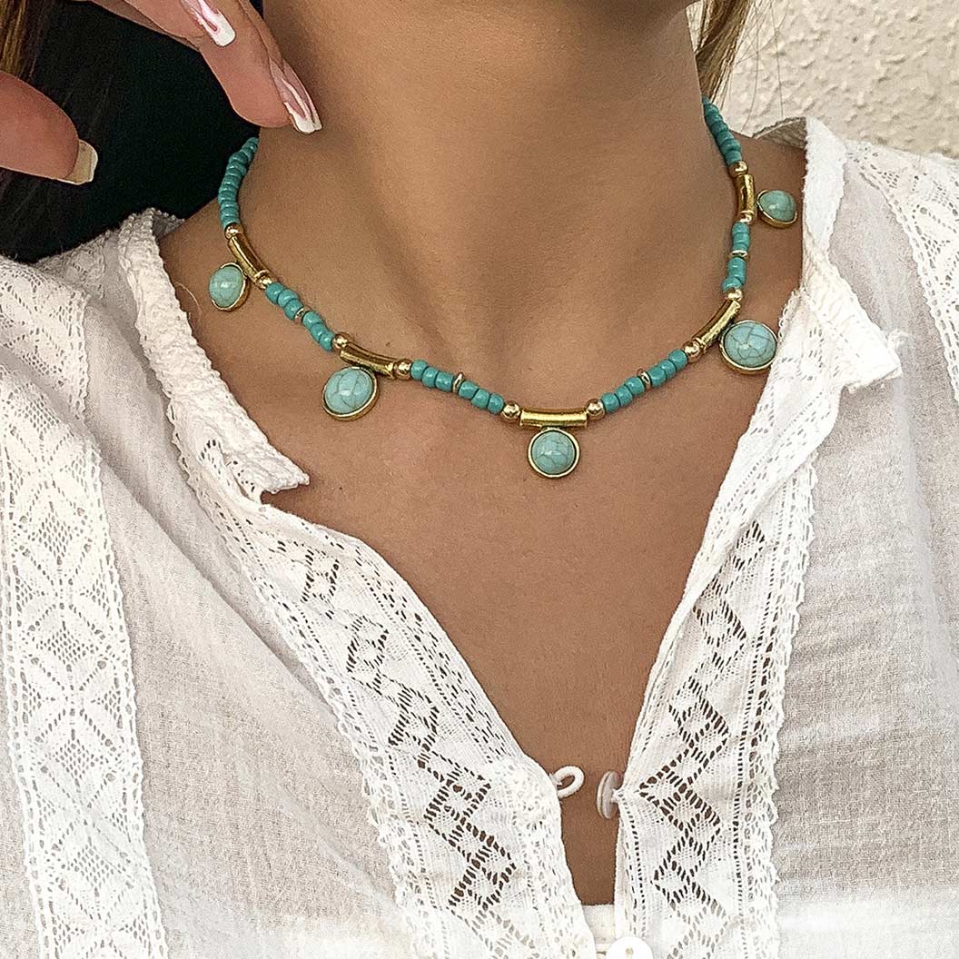 Turquoise Beads Design Metal Detail Necklace