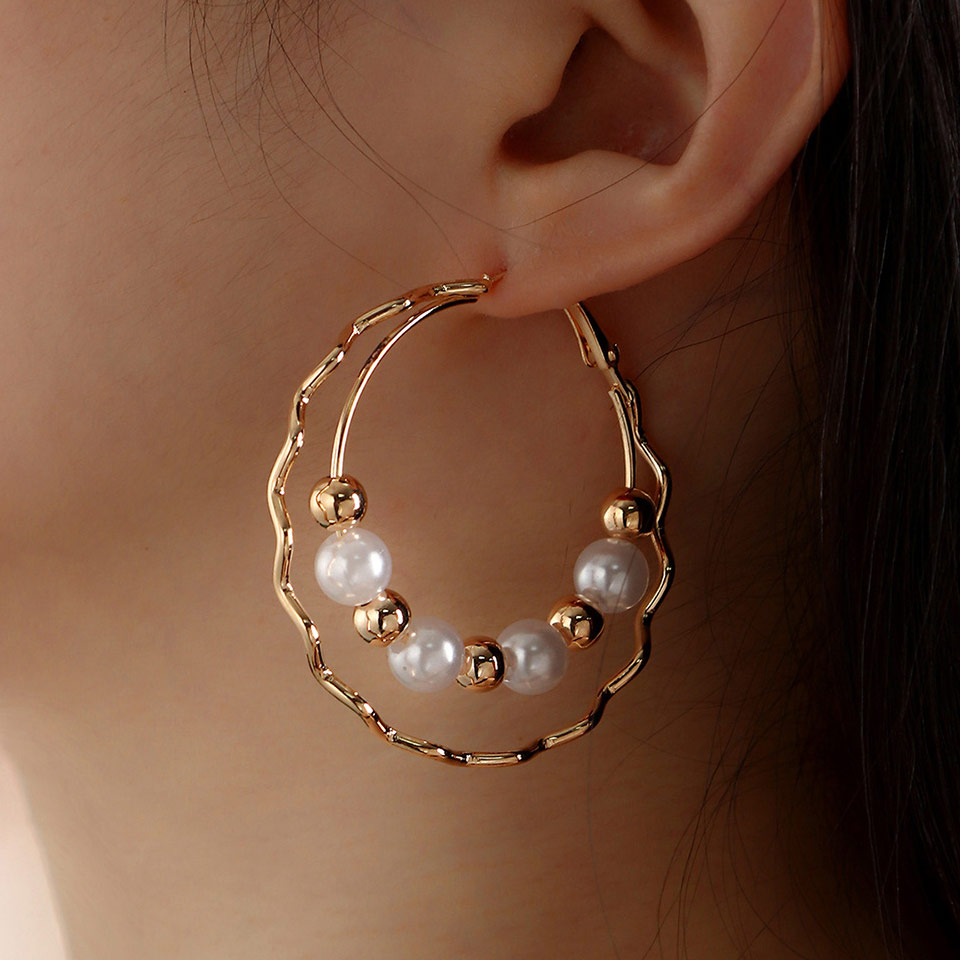 Circle Shape Pearl Beads Design Gold Earrings