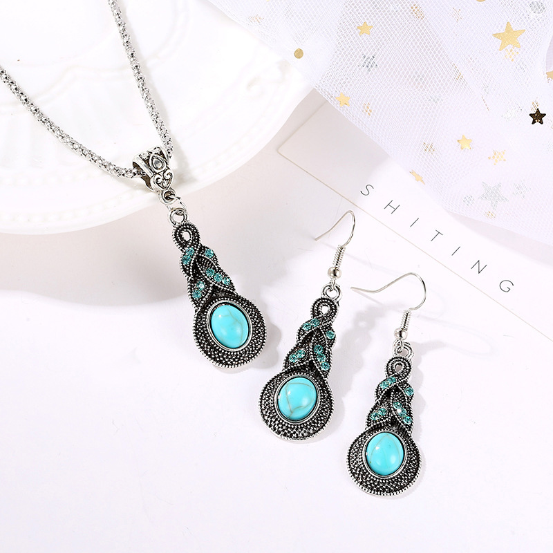 Turquoise Tribal Design Metal Detail Earrings and Necklace