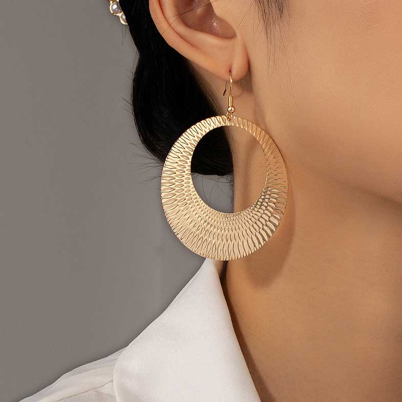 Gold Round Design Metal Detail Earrings
