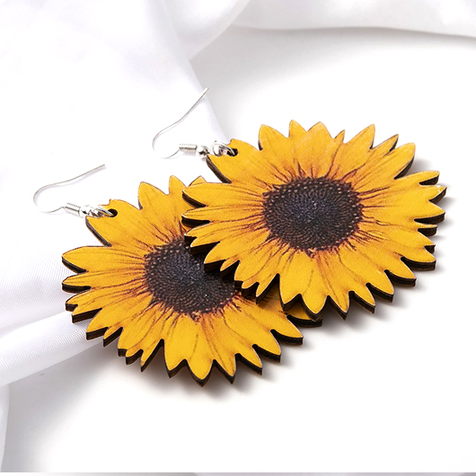 1 Pair Yellow Wood Sunflower Design Earrings