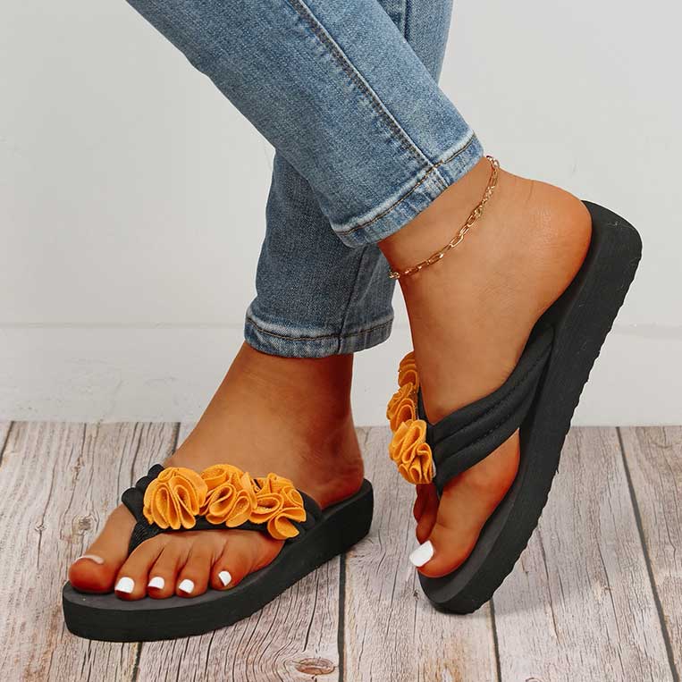 Black Toe Post Falt Contrast Slippers