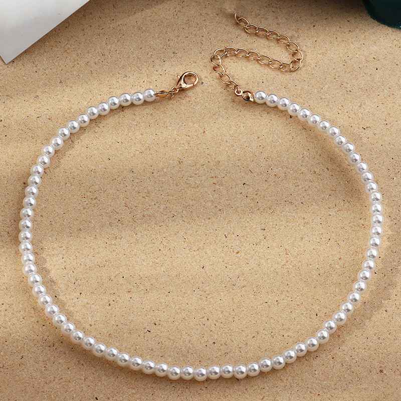 White Round Small Pearl Detail Necklace