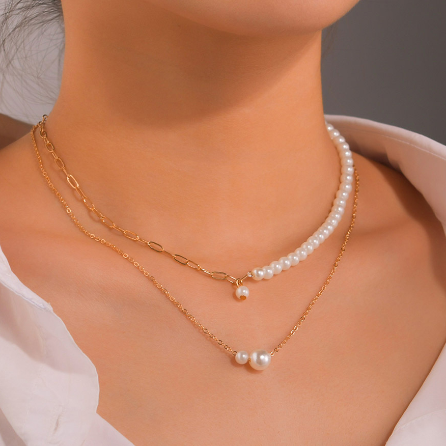 Golden Asymmetry Detail Pearl Design Necklace