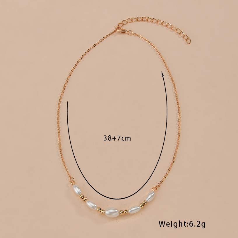 Golden Metal Pearl Detail Round Necklace