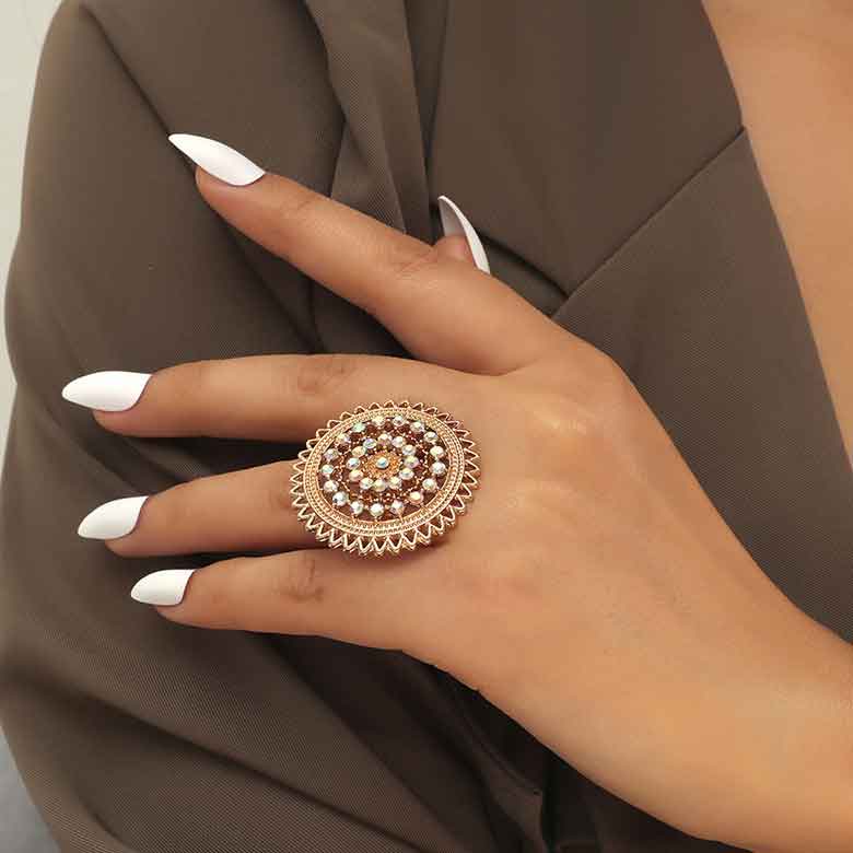 Geometric Pattern Alloy Detail Gold Round Ring