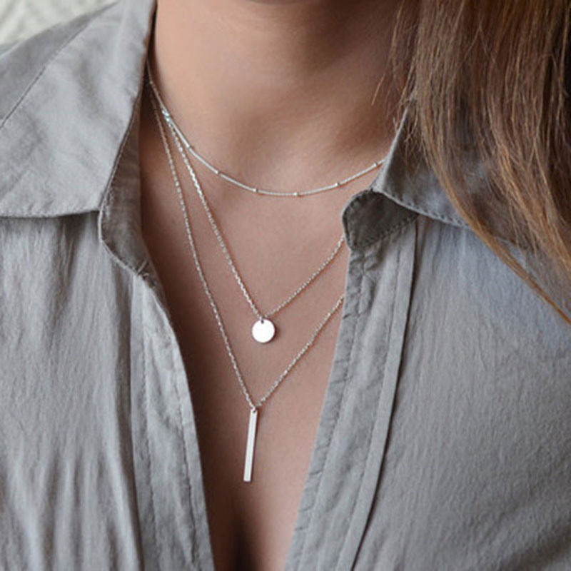 Geometric Pattern Alloy Detail Silver Round Necklace | picture 