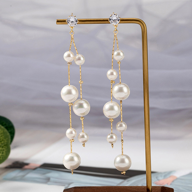 Silvery White Pearl Design Tassel Detail Earrings