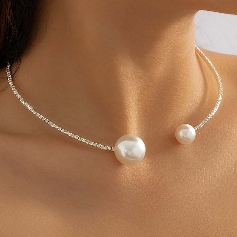Silvery White Pearl Detail Asymmetric Design Necklace