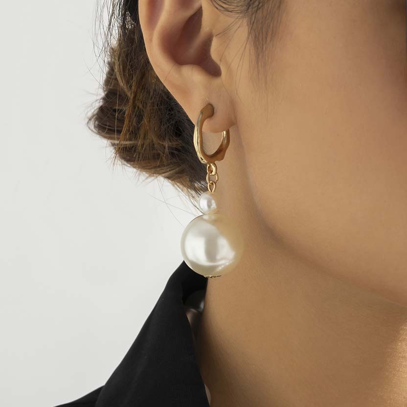 White Pearl Design Metal Ring Detail Earrings