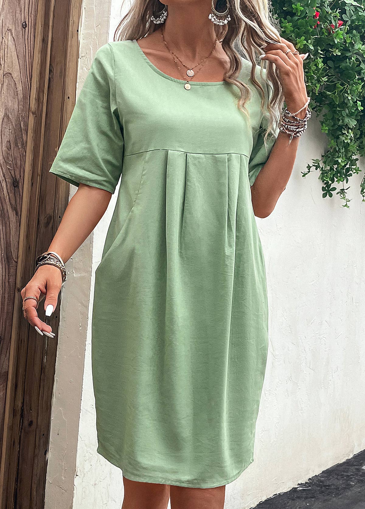 Green Pocket Half Sleeve Shift Dress | modlily.com - USD 18.98