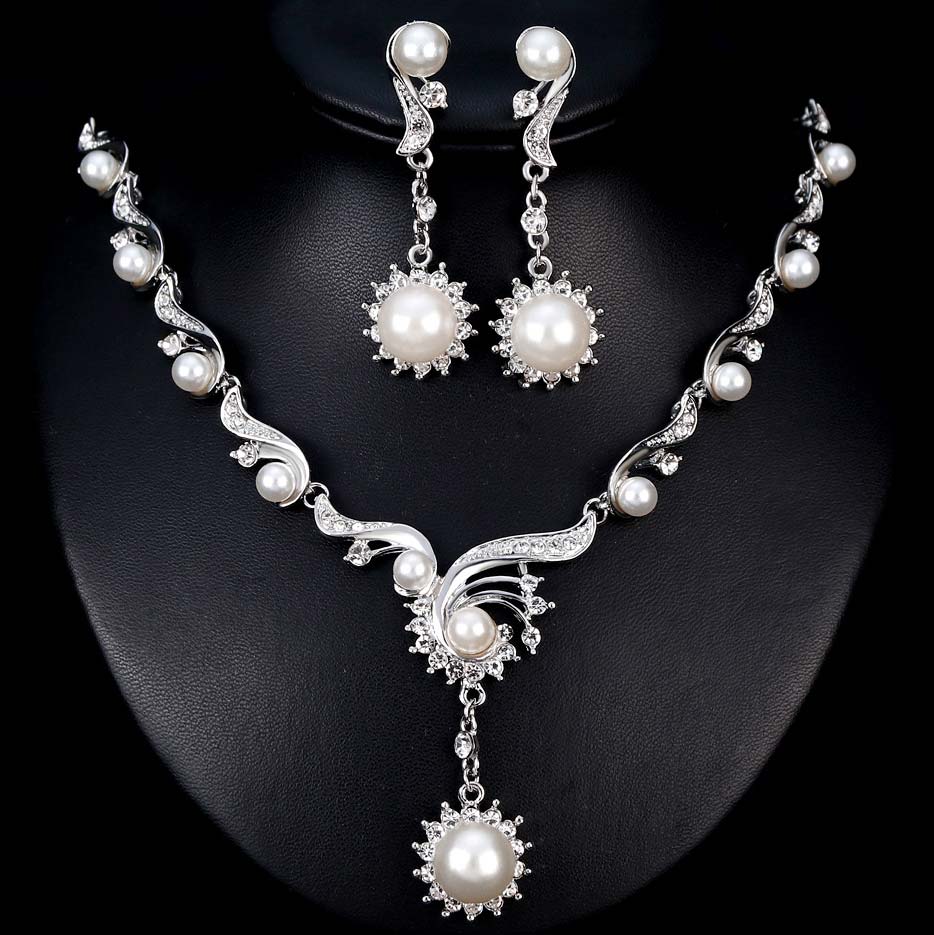 Geometric Pattern Pearl Detail Silvery White Earrings and Necklace