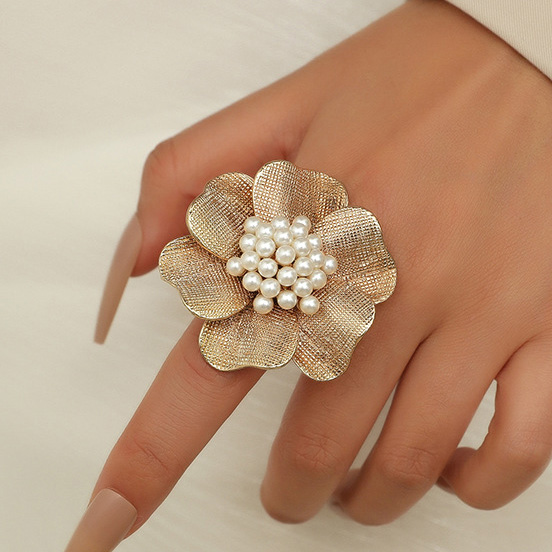 Champagne Floral Detail Pearl Design Ring