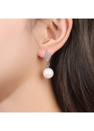 women clothes image of Silvery White Round Pearl Design Earrings