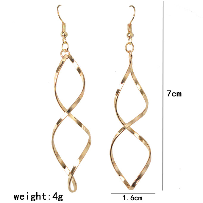 Golden Asymmetrical Twist Design Metal Detail Earrings | picture 