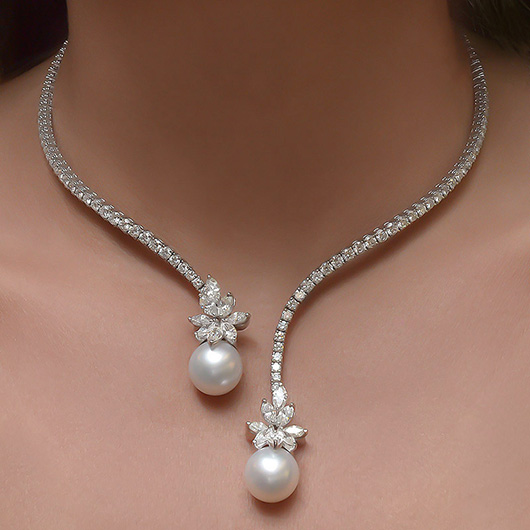 Silver Round Rhinestone Pearl Detail Necklace