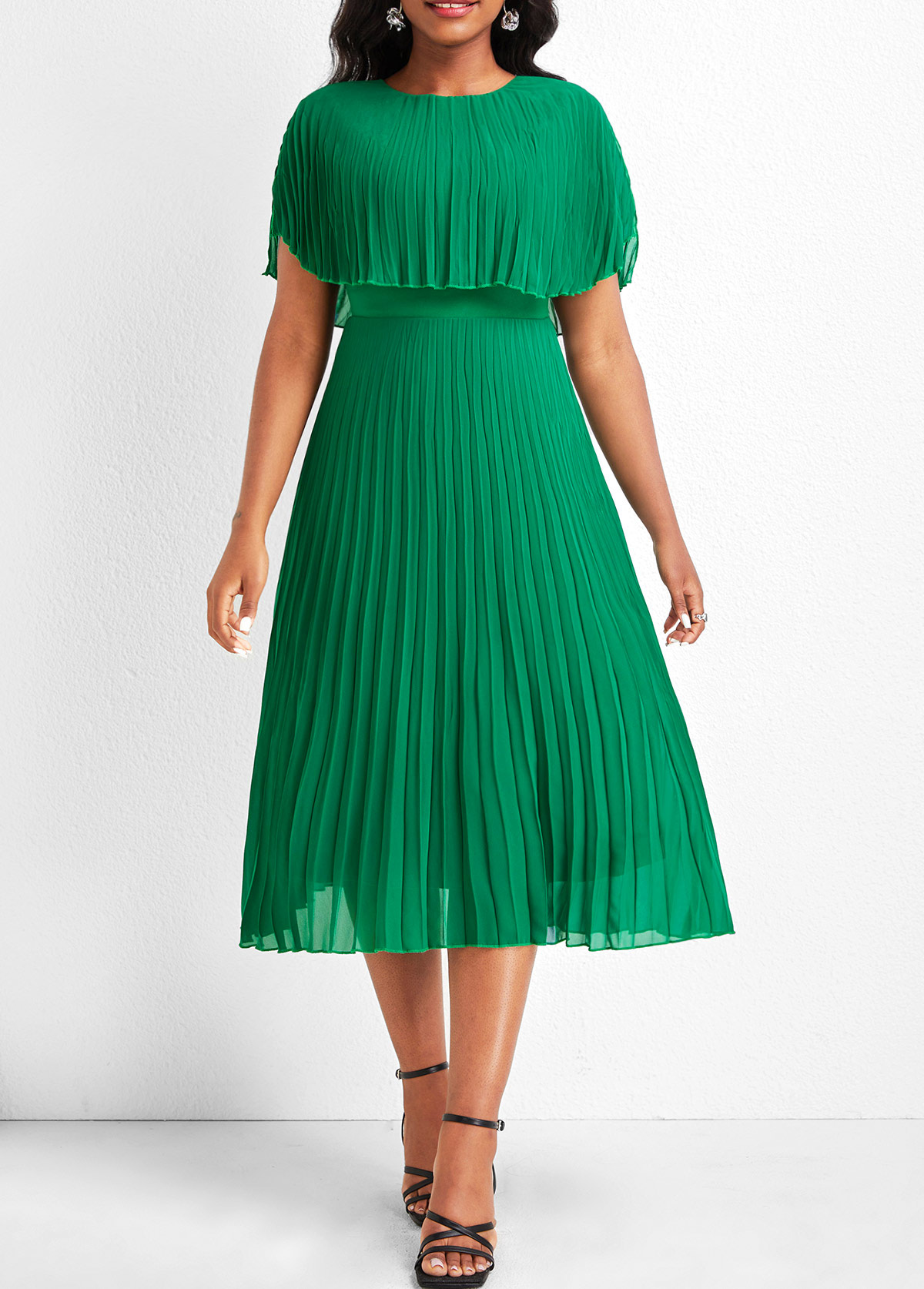Green Pleated Short Sleeve Round Neck Dress