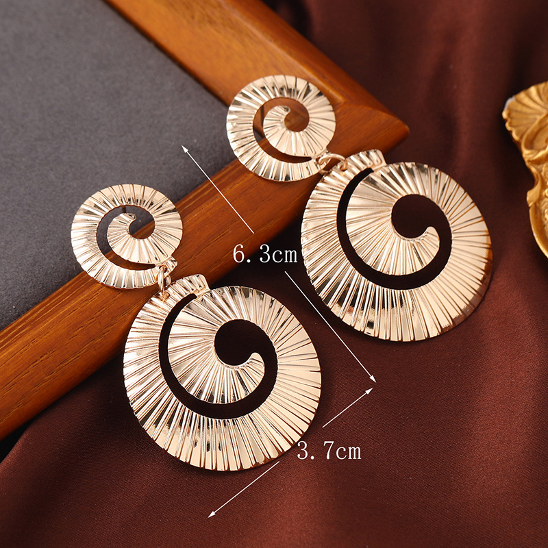 Gold Retro Asymmetric Design Geometric Earrings