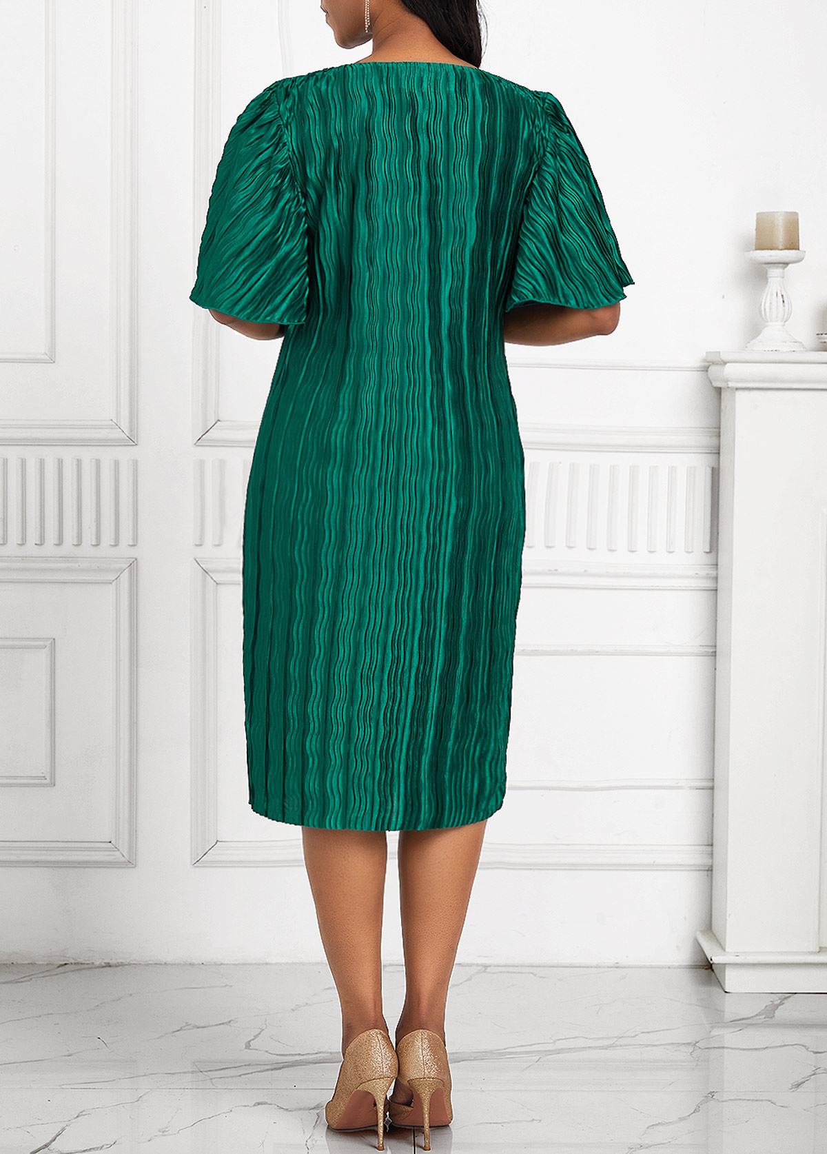 Green Pleated Short Sleeve Round Neck Bodycon Dress