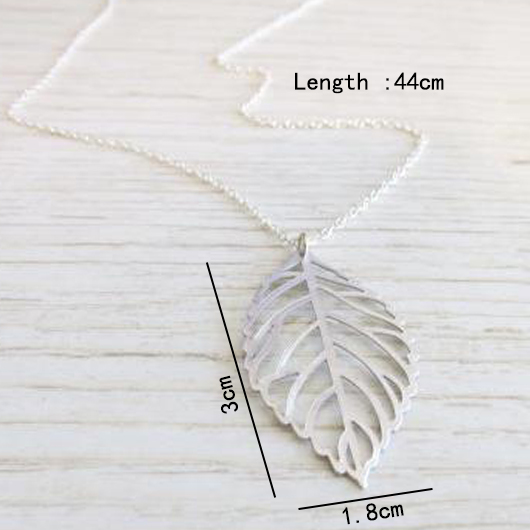 Alloy Detail Silver Leaf Design Necklace