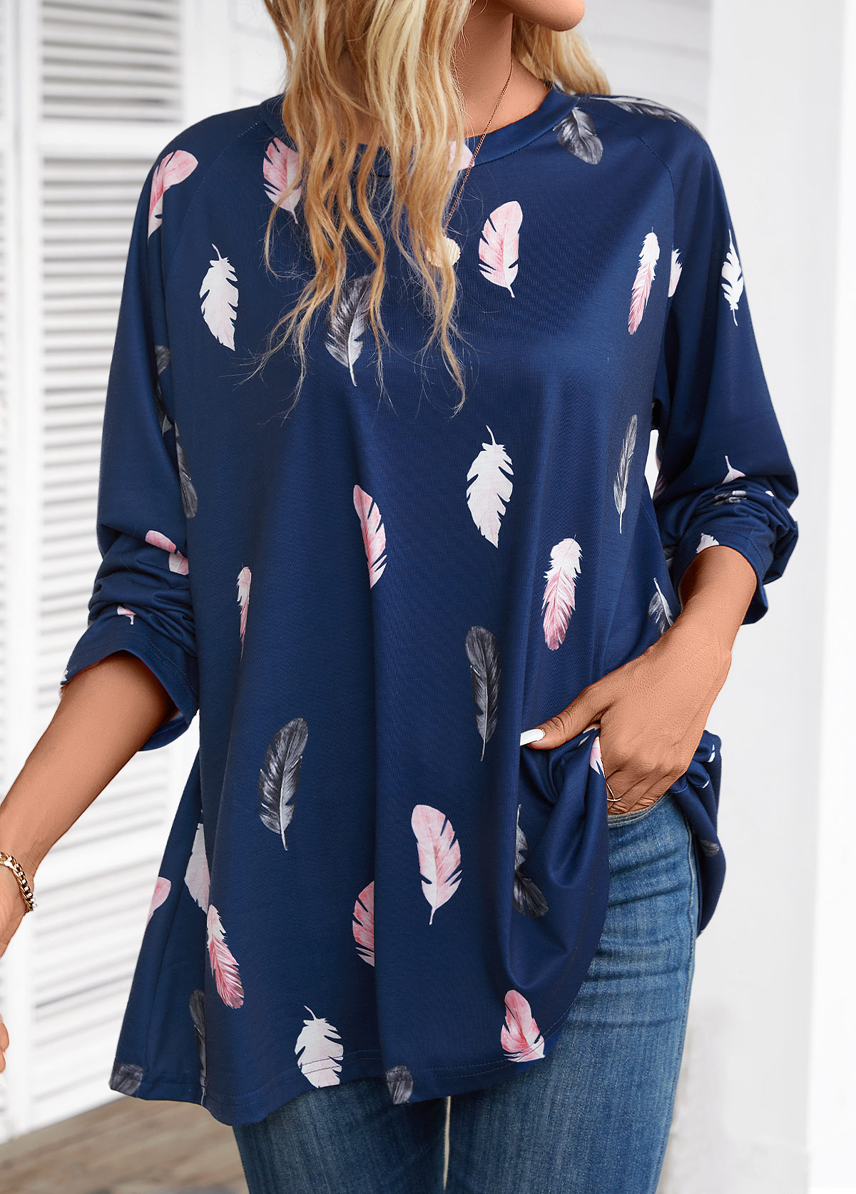 Navy Feathers Print Extra Long Sleeve Round Neck Blouse | picture 
