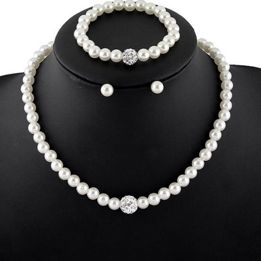 White Round Rhinestone Detail Pearl Necklace Set