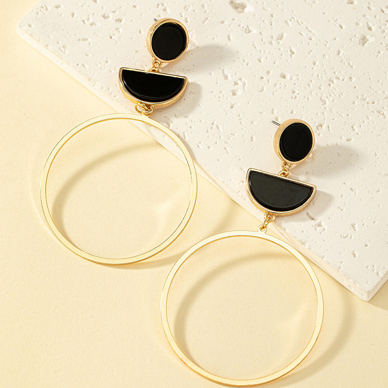 Gold Round Metal Geometric Design Earrings