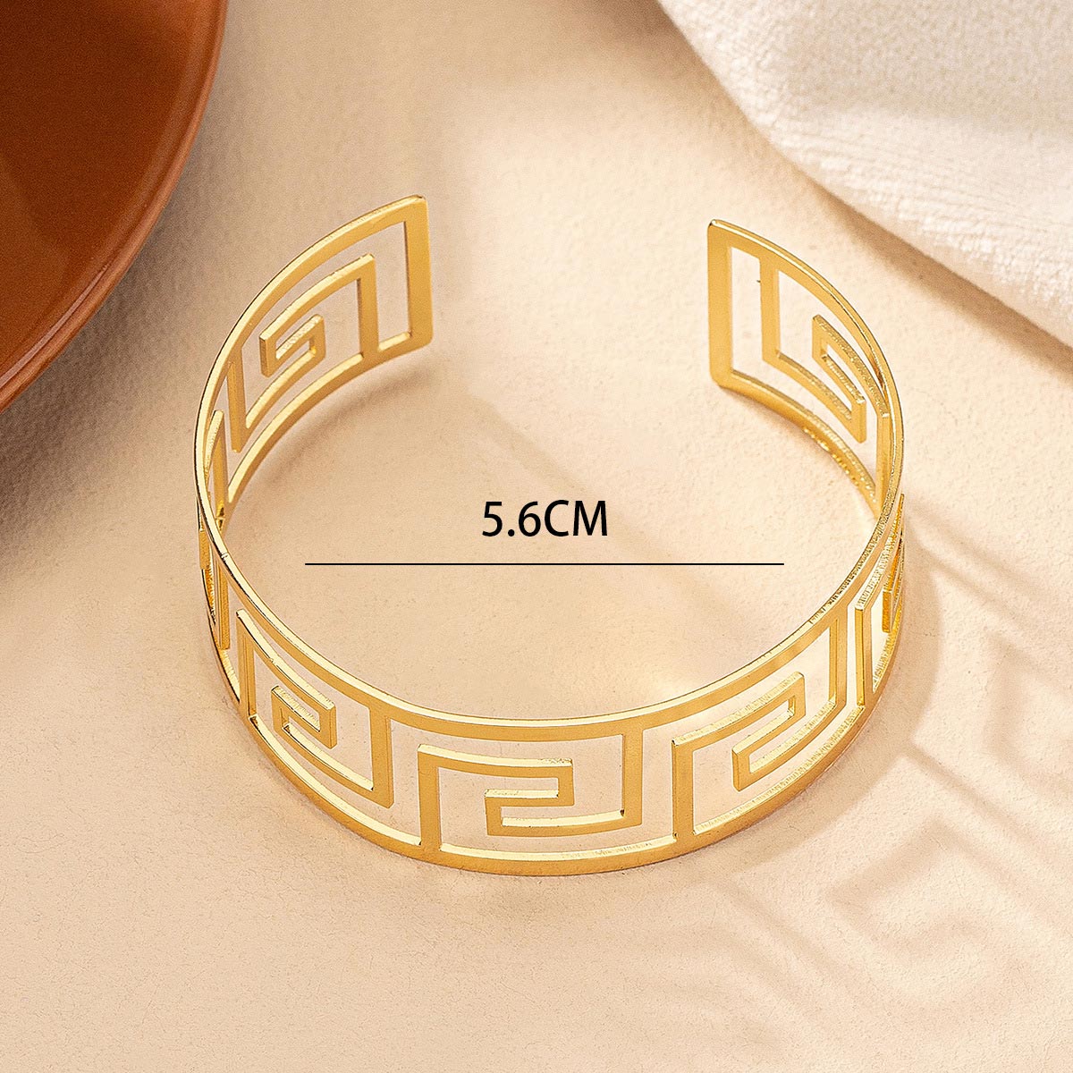 Gold Greek Key Round Alloy Bangle | picture 