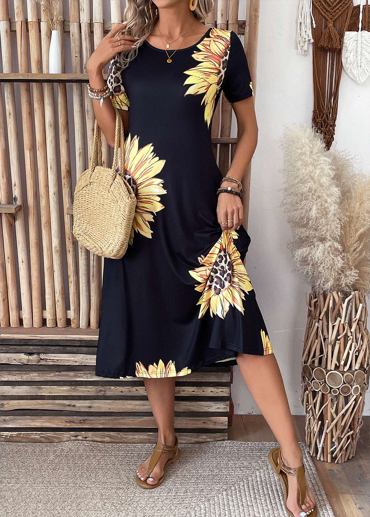 Black Pocket Sunflower Print Short Sleeve Round Neck Dress
