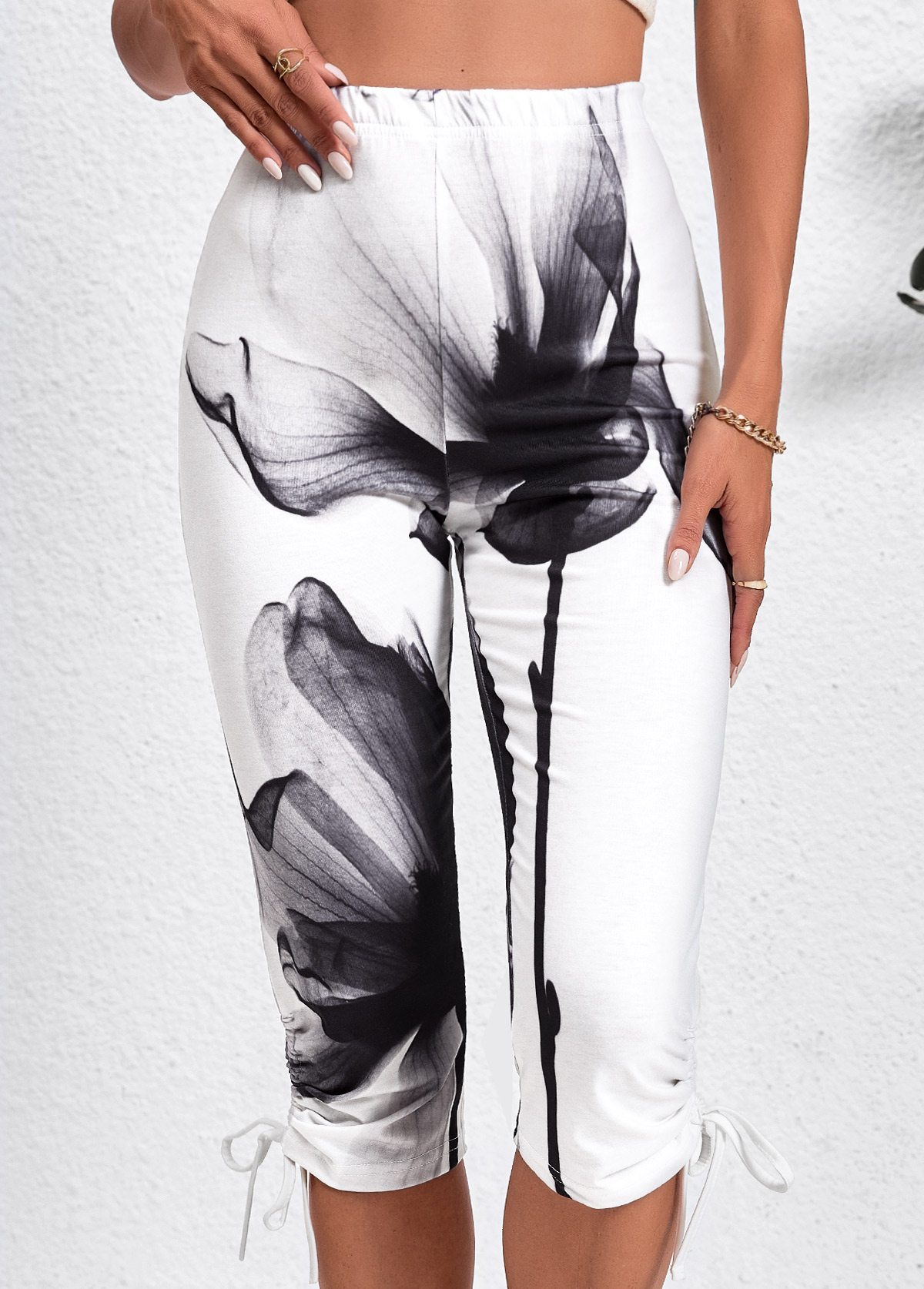 White Drawstring Ink Painting Print Skinny Elastic Waist Pants | picture 