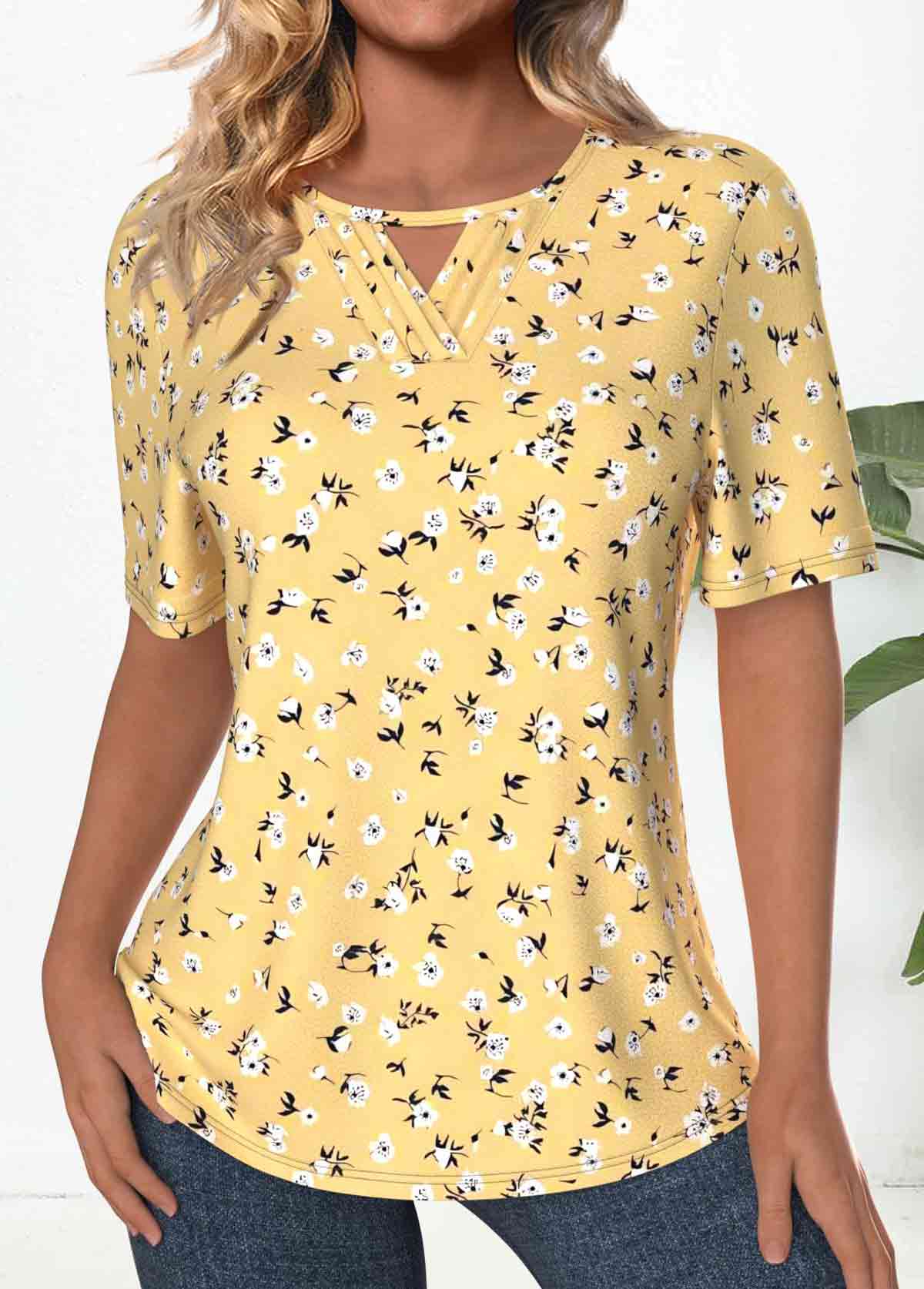 Light Yellow Tuck Stitch Ditsy Floral Print T Shirt