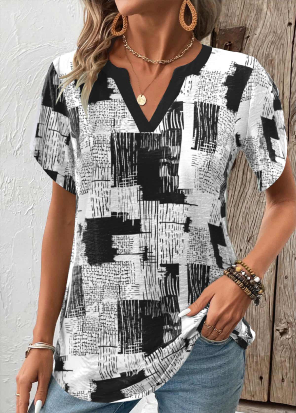 Black Split Geometric Print Short Sleeve T Shirt