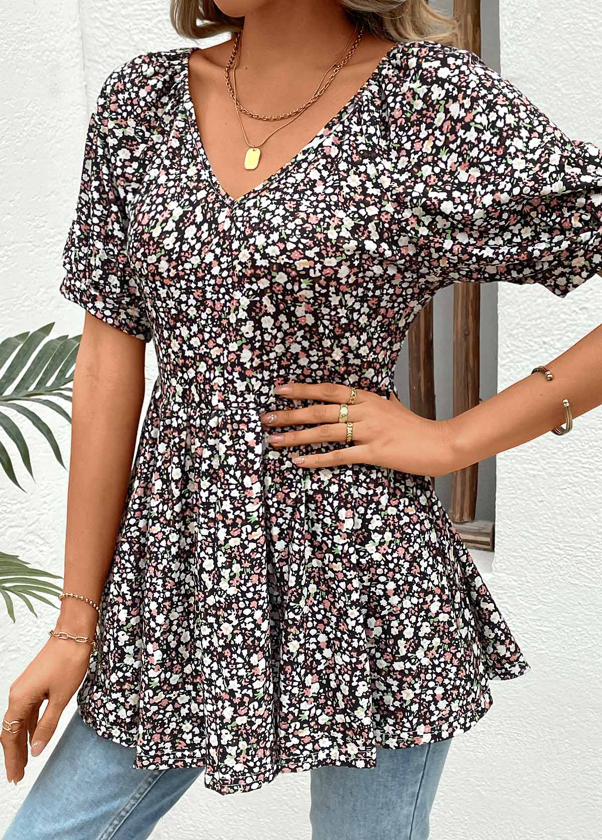 Black Ruched Ditsy Floral Print Short Sleeve Blouse | picture 