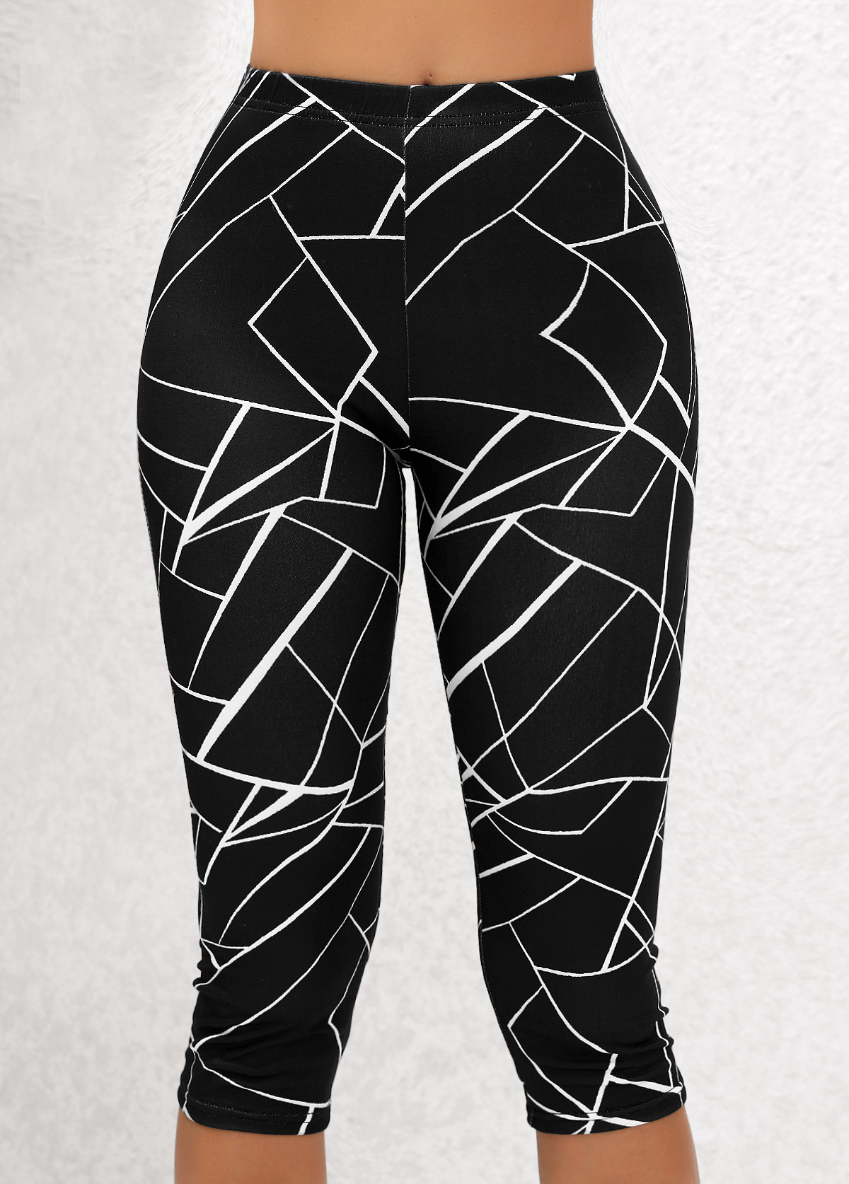 Black Geometric Print High Waisted Capri Elastic Waist Leggings