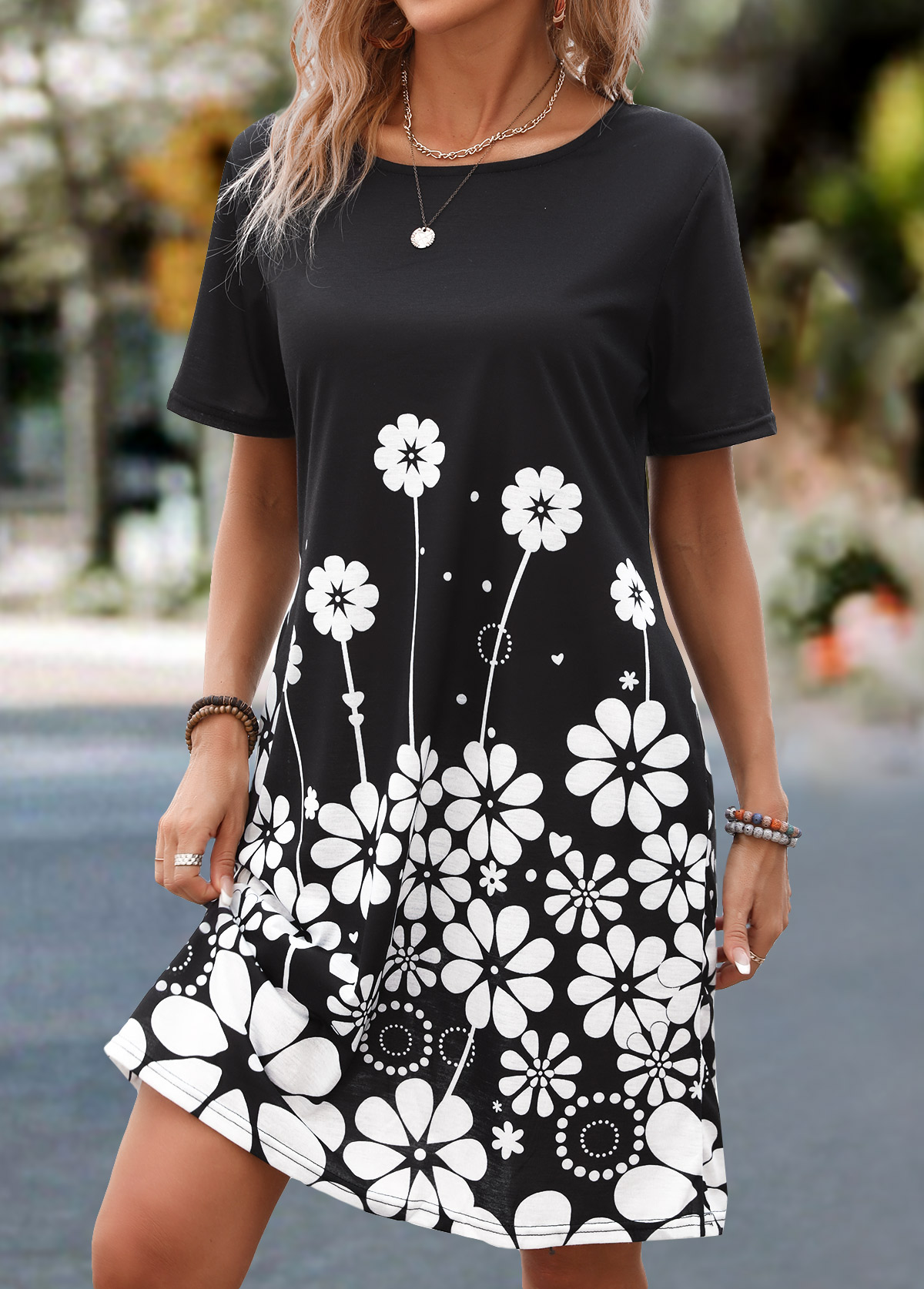 Black Pocket Floral Print Short Sleeve Shift Dress