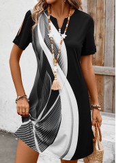 White Button Geometric Print Short Sleeve Split Neck Dress | thumb picture 