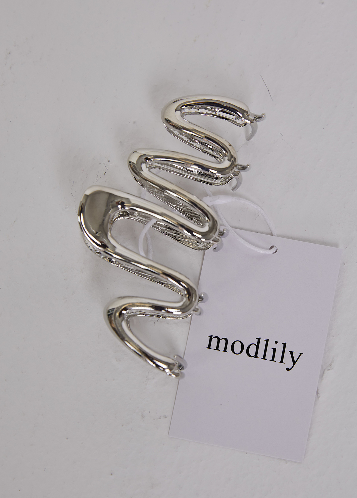 Silvery White Metal Detail Wave Design Barrette | picture 