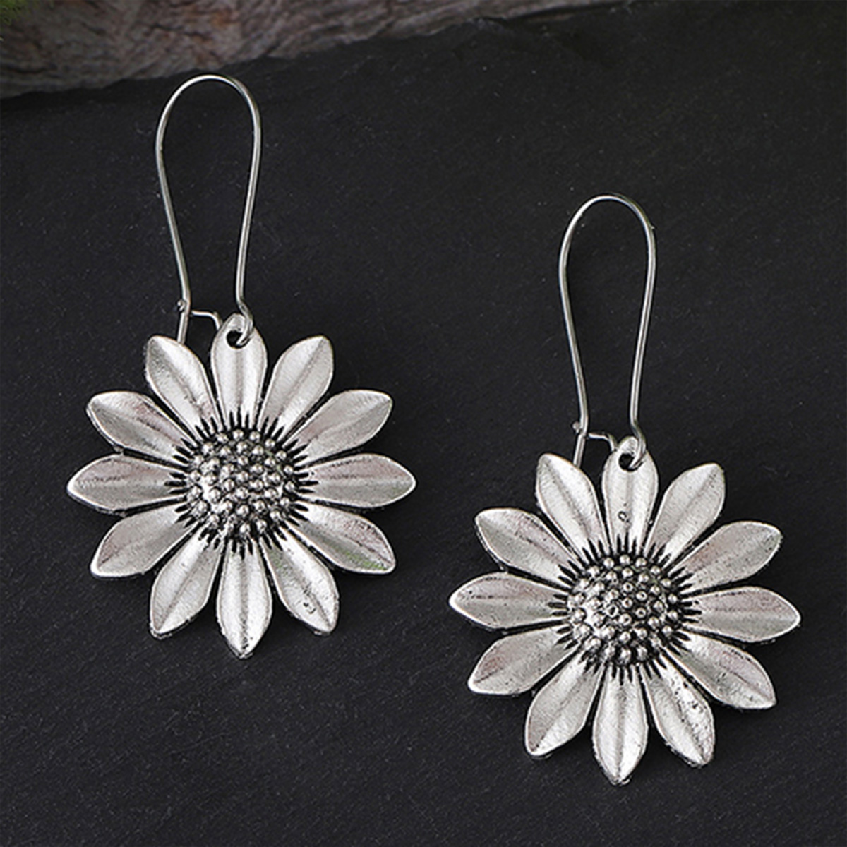 Silvery White Alloy Sunflower Design Earrings | picture 