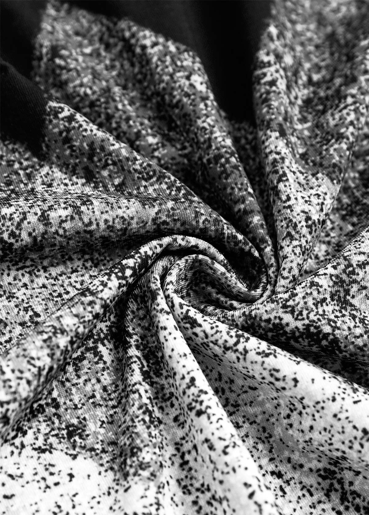 Plus Size Black Patchwork Geometric Print T Shirt | picture 