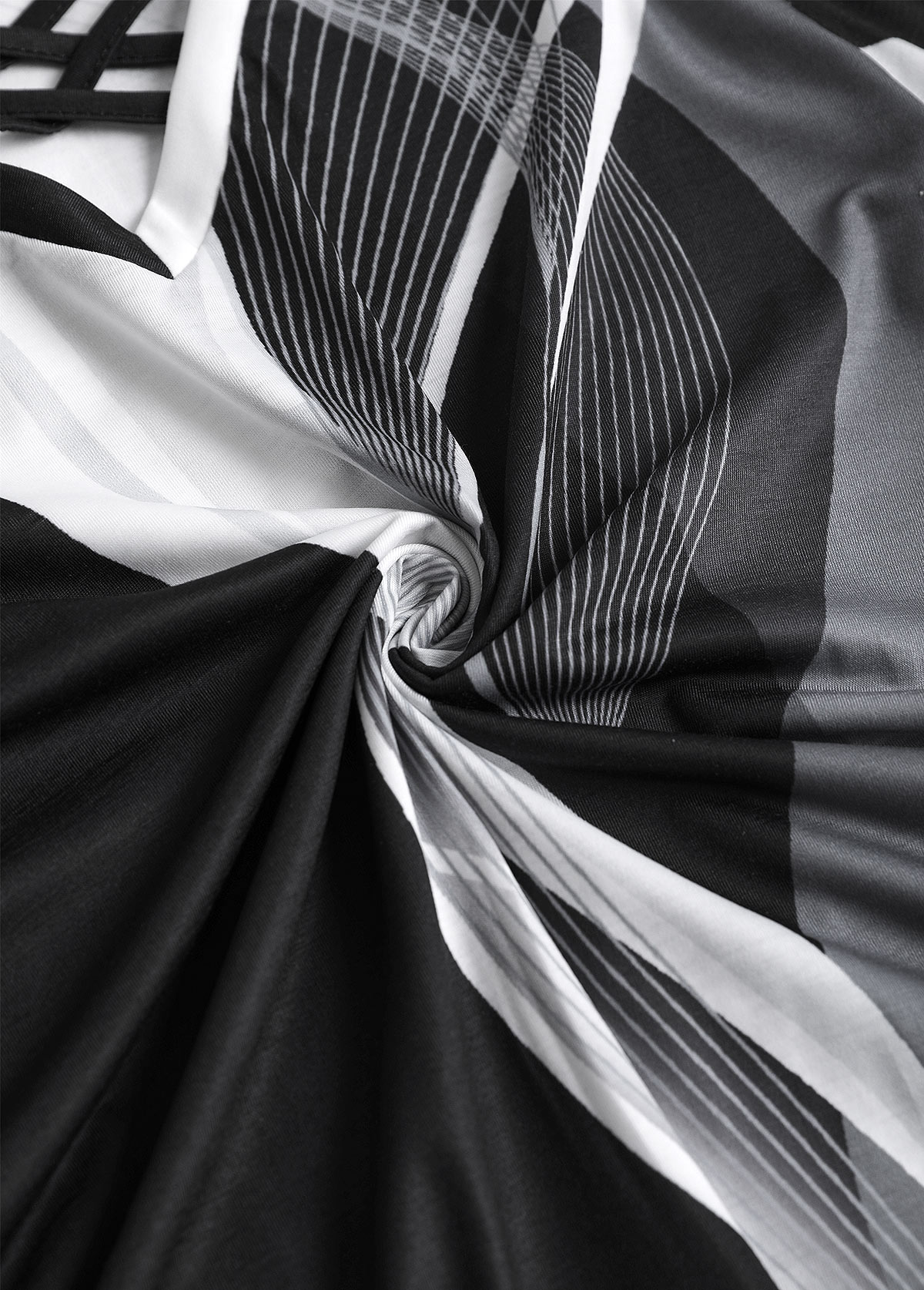 Plus Size Black Criss Cross Geometric Print T Shirt | picture 