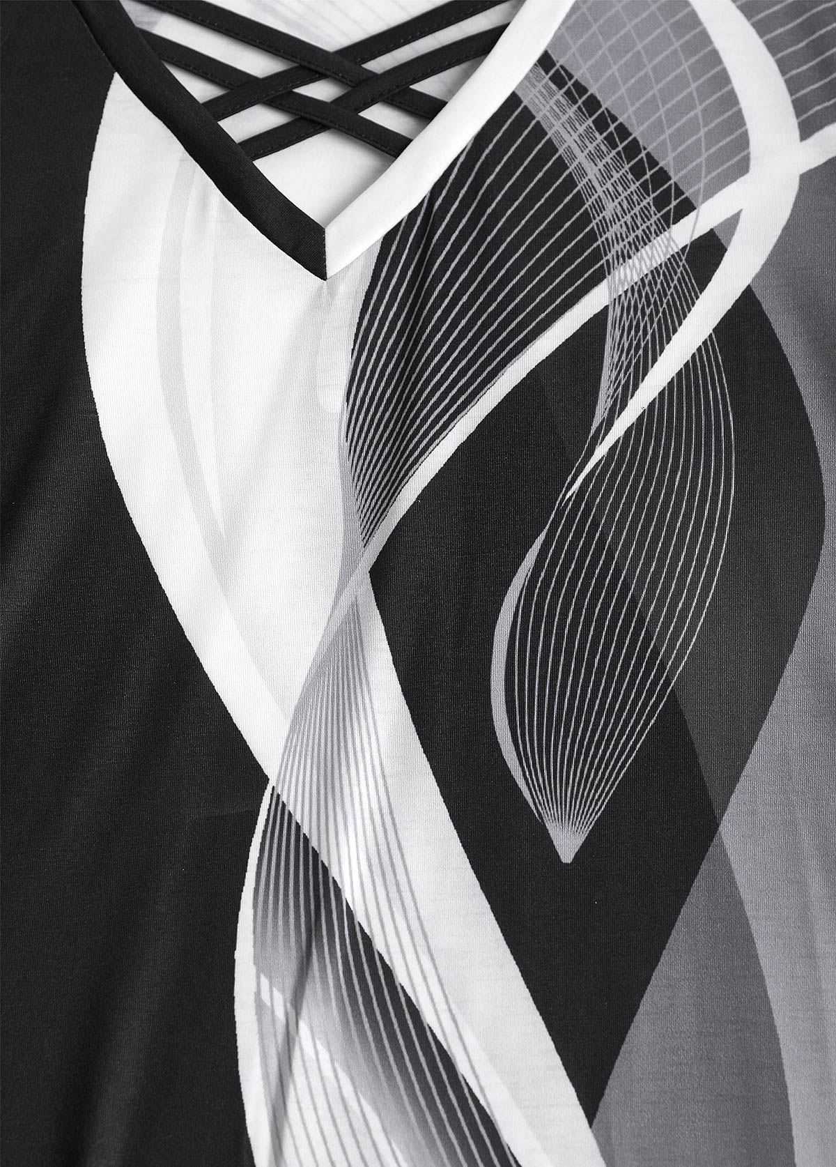 Plus Size Black Criss Cross Geometric Print T Shirt | picture 
