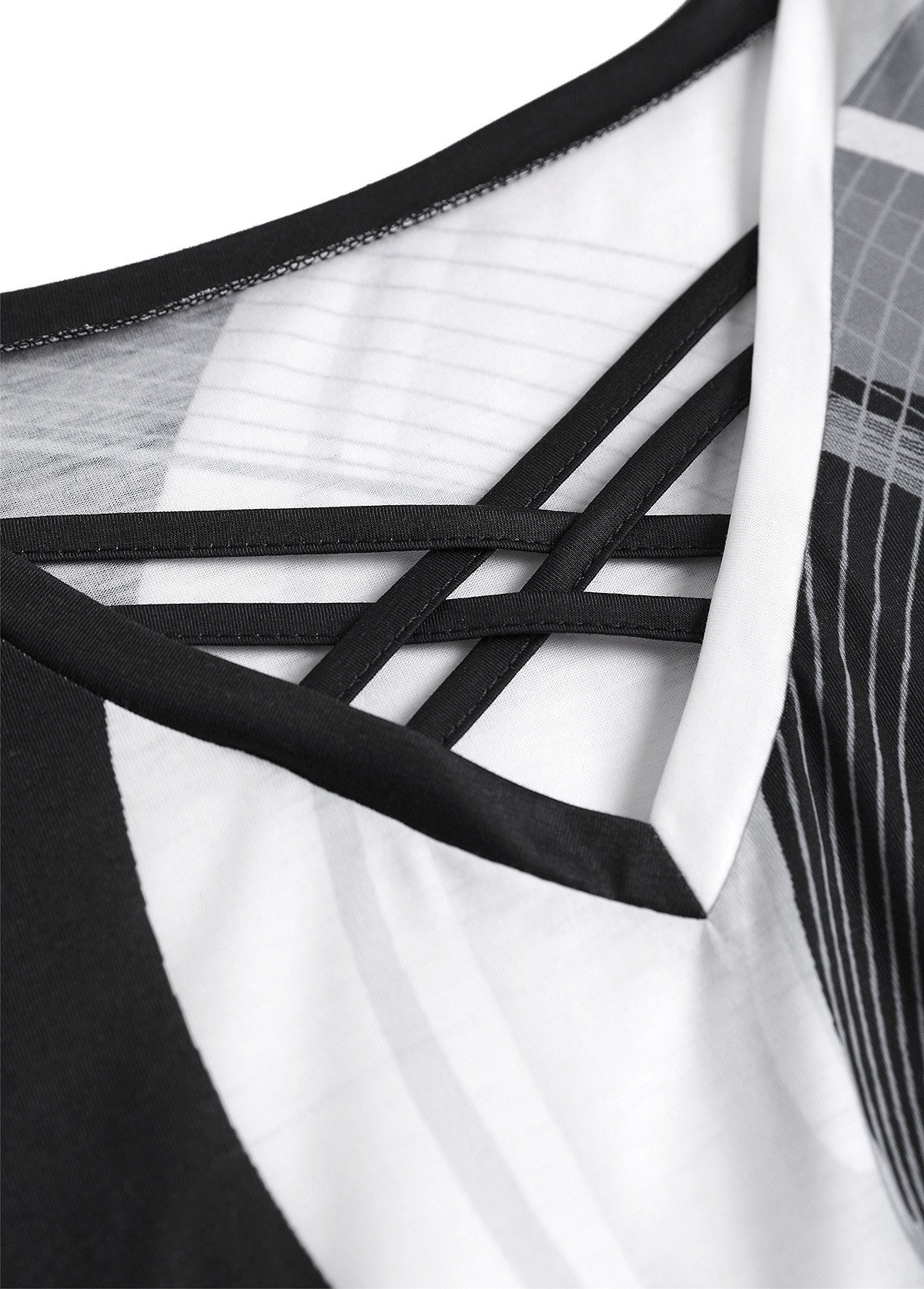 Plus Size Black Criss Cross Geometric Print T Shirt | picture 
