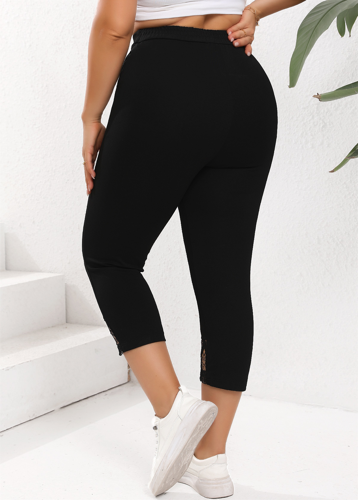 Black Patchwork Plus Size Skinny Elastic Waist Pants | picture 