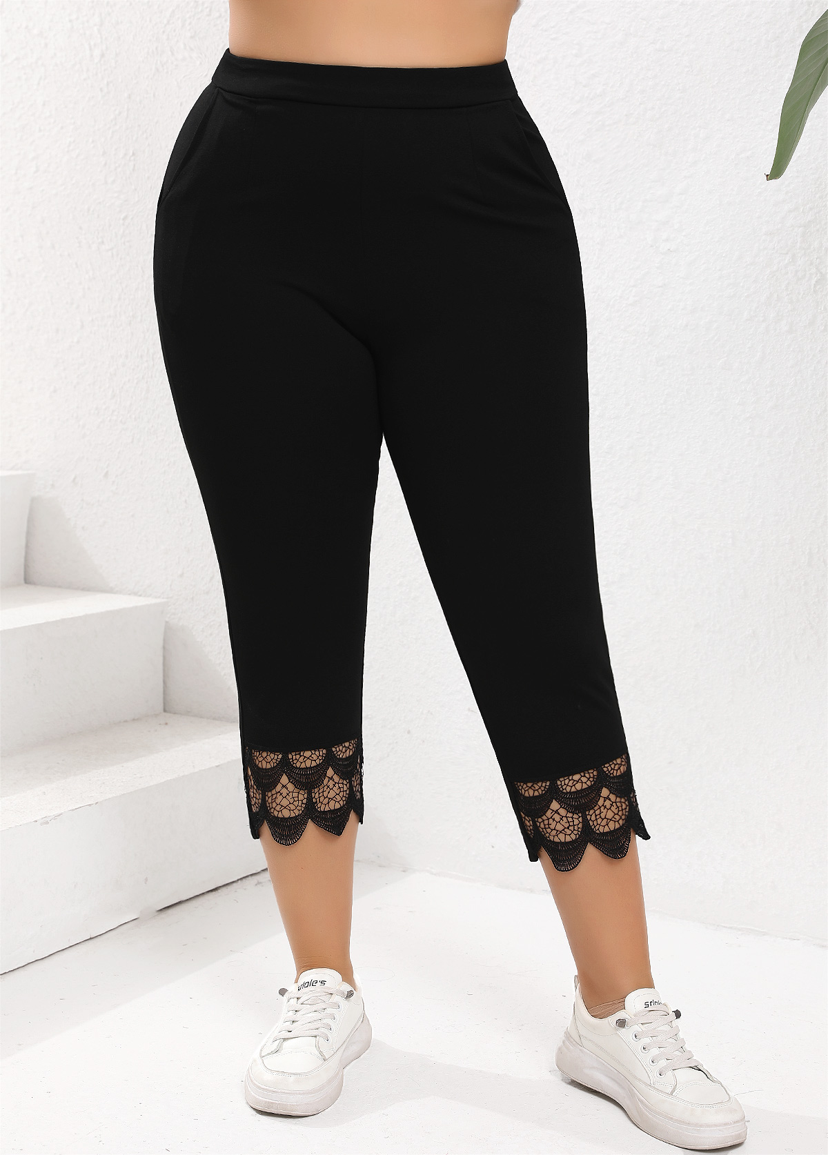 Black Patchwork Plus Size Skinny Elastic Waist Pants | picture 