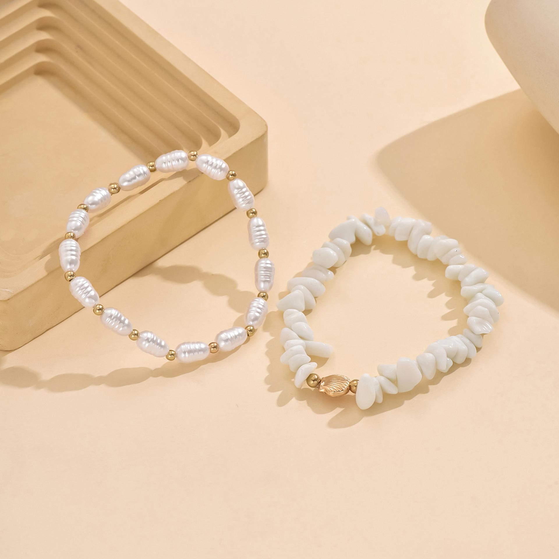 White Color Imitation Pearl Detail Bracelet | picture 