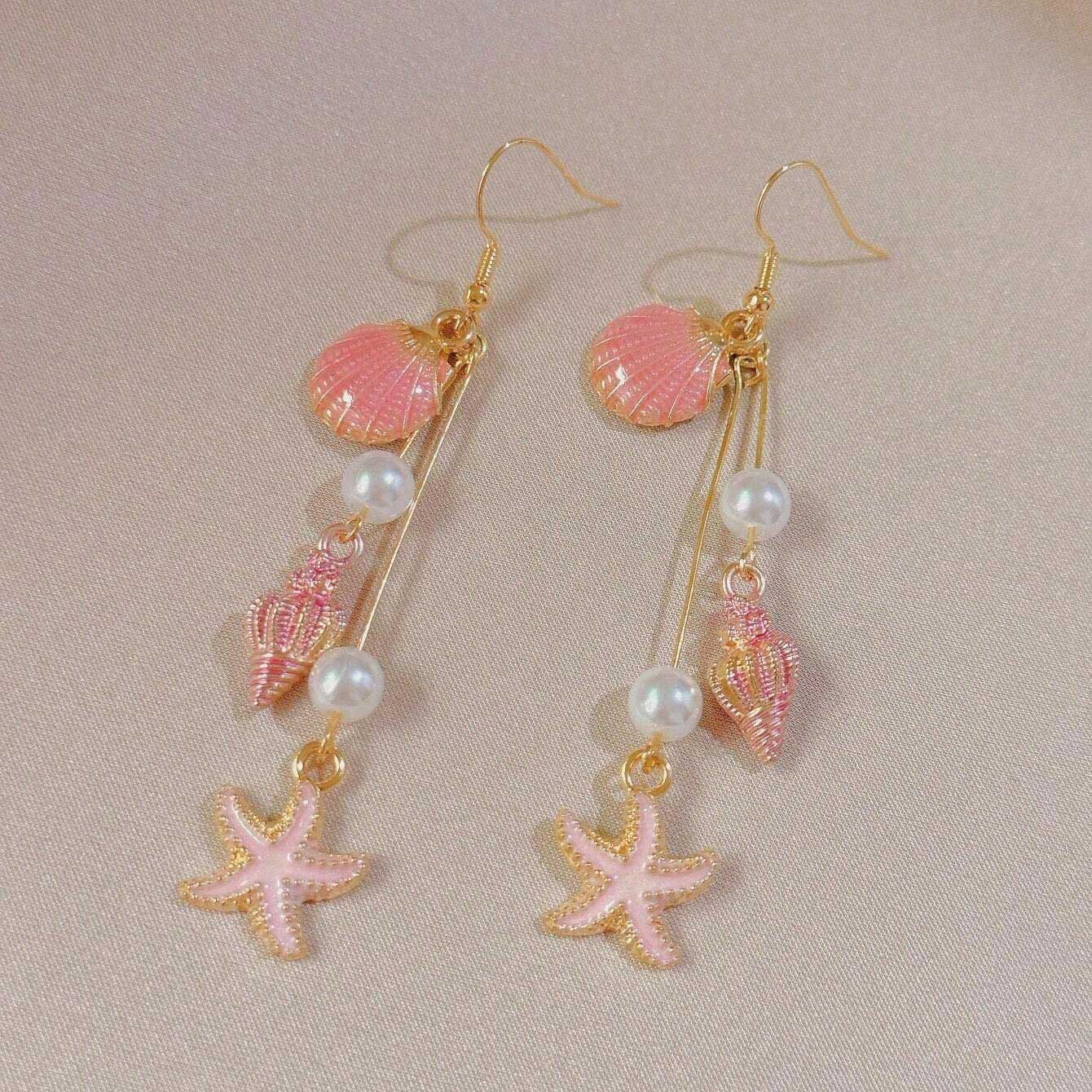 Dusty Pink Color Shell Pearl Earrings | picture 