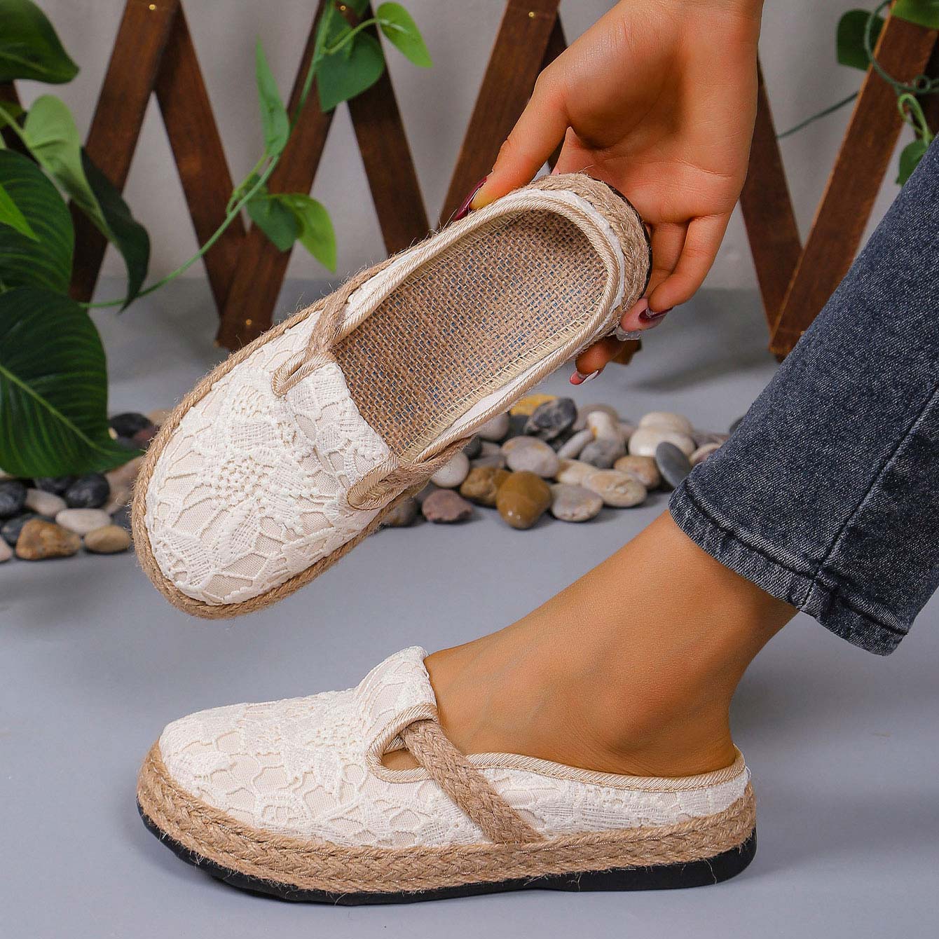 Beige Canvas Detail Closed Toe Falt | picture 